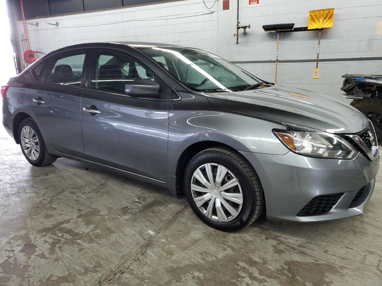 Nissan Sentra S Image 5