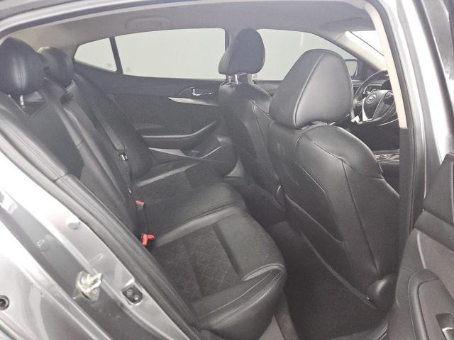 Nissan Maxima 3.5s Image 11