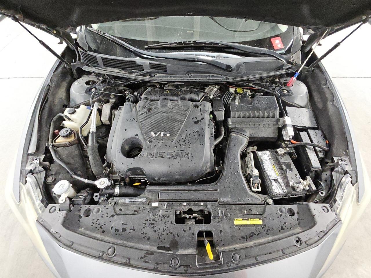 Nissan Maxima 3.5s Image 6