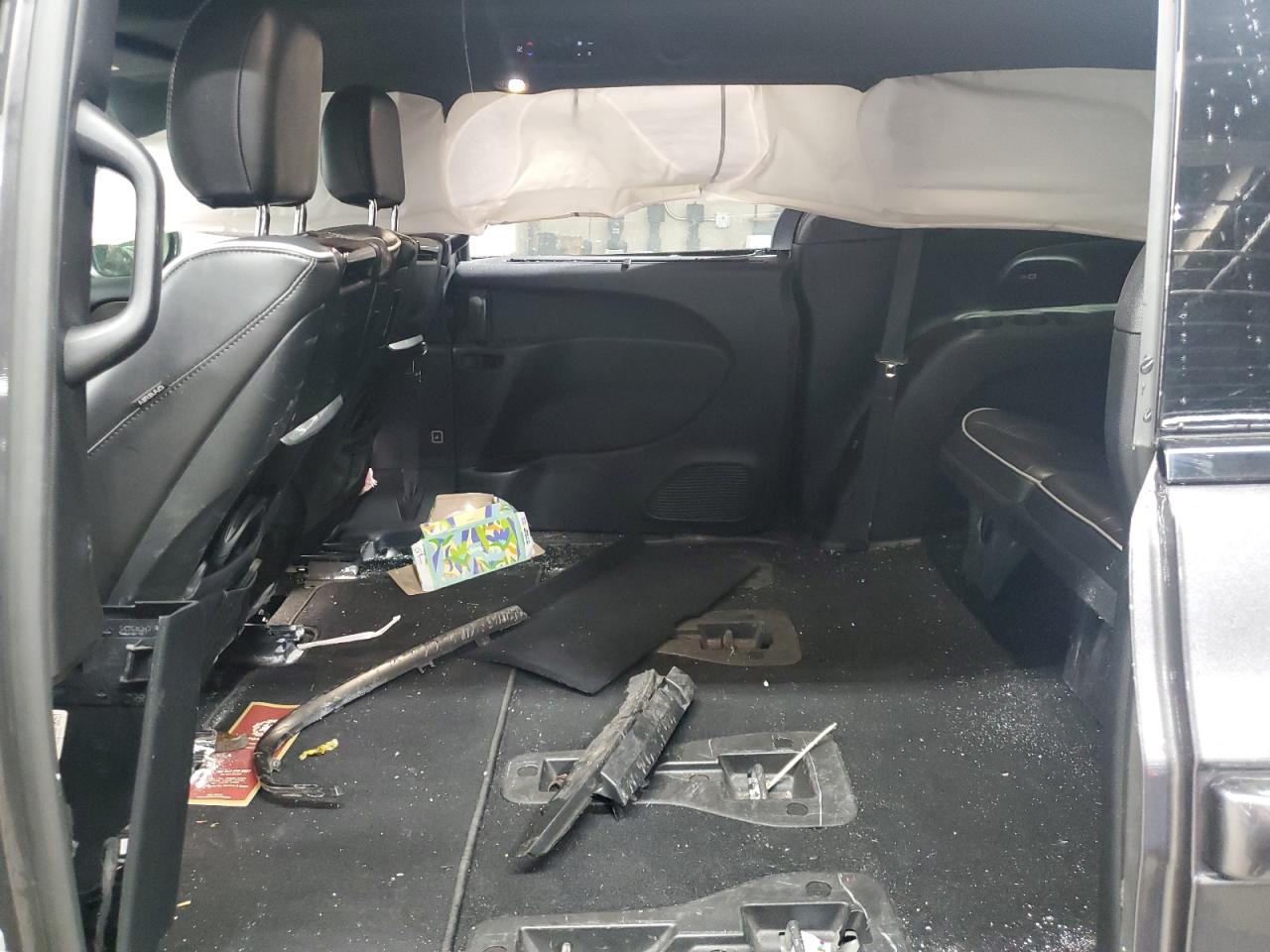 Chrysler Pacifica Hybrid Limited Image 14