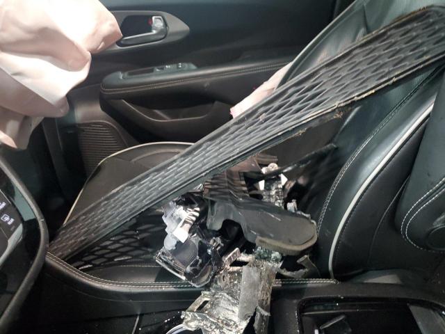 Chrysler Pacifica Hybrid Limited Image 13