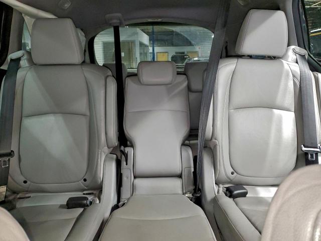 Honda Odyssey Touring Image 2