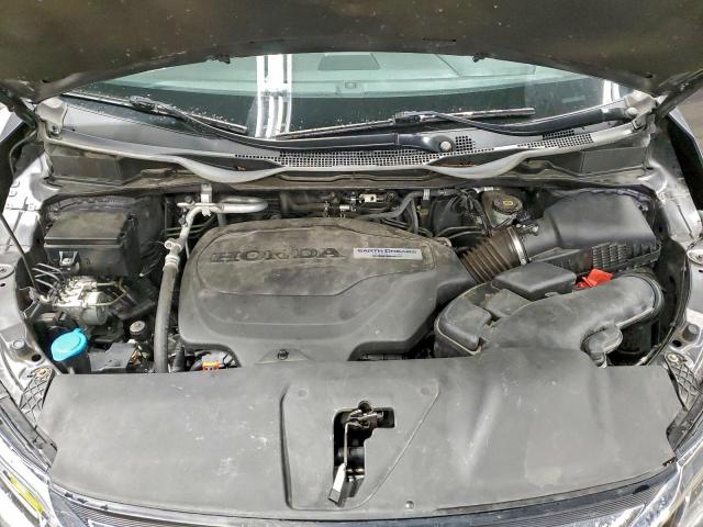 Honda Odyssey Touring Image 5