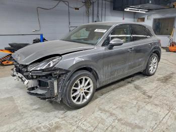  Salvage Porsche Cayenne