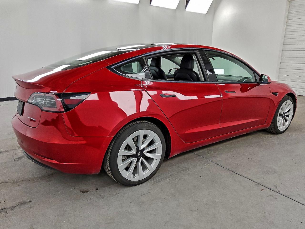 Tesla Model 3 Image 9