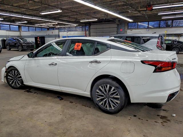 Nissan Altima Sv Image 12