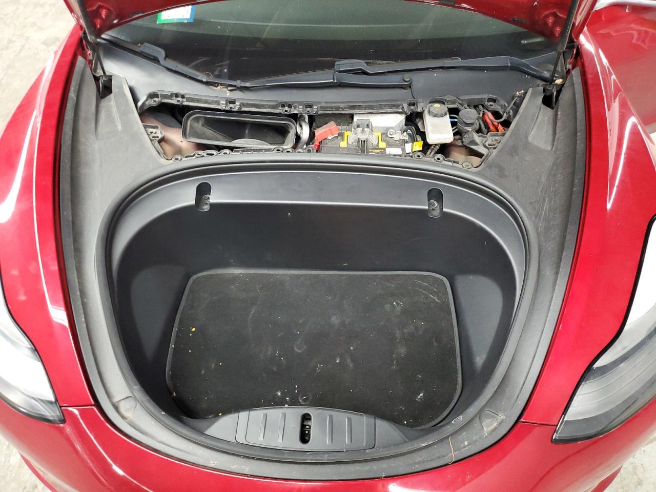 Tesla Model 3 Image 11