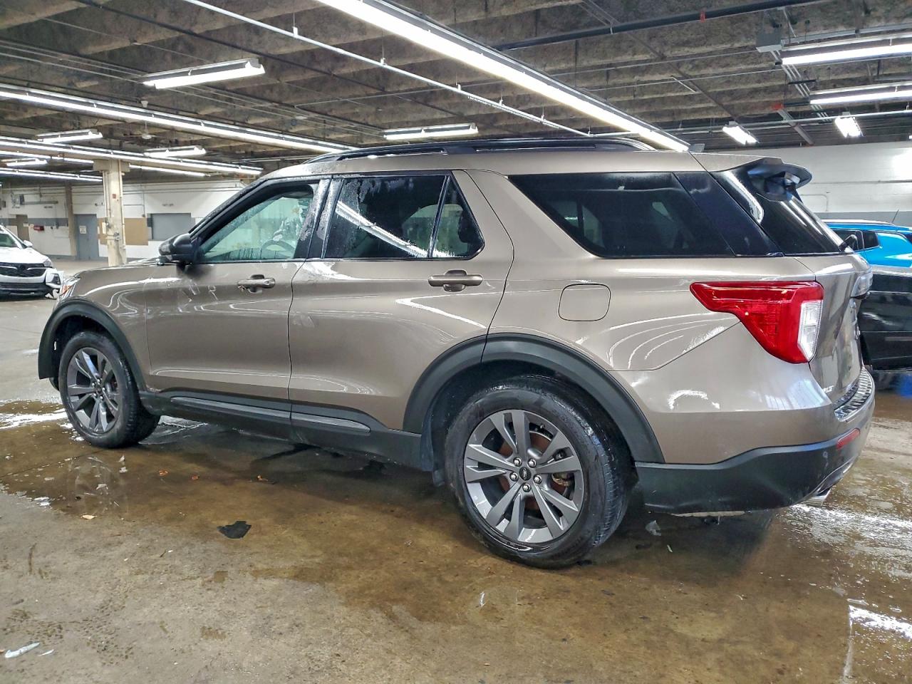 Ford Explorer Xlt Image 6