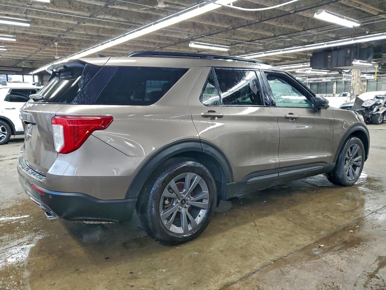 Ford Explorer Xlt Image 7