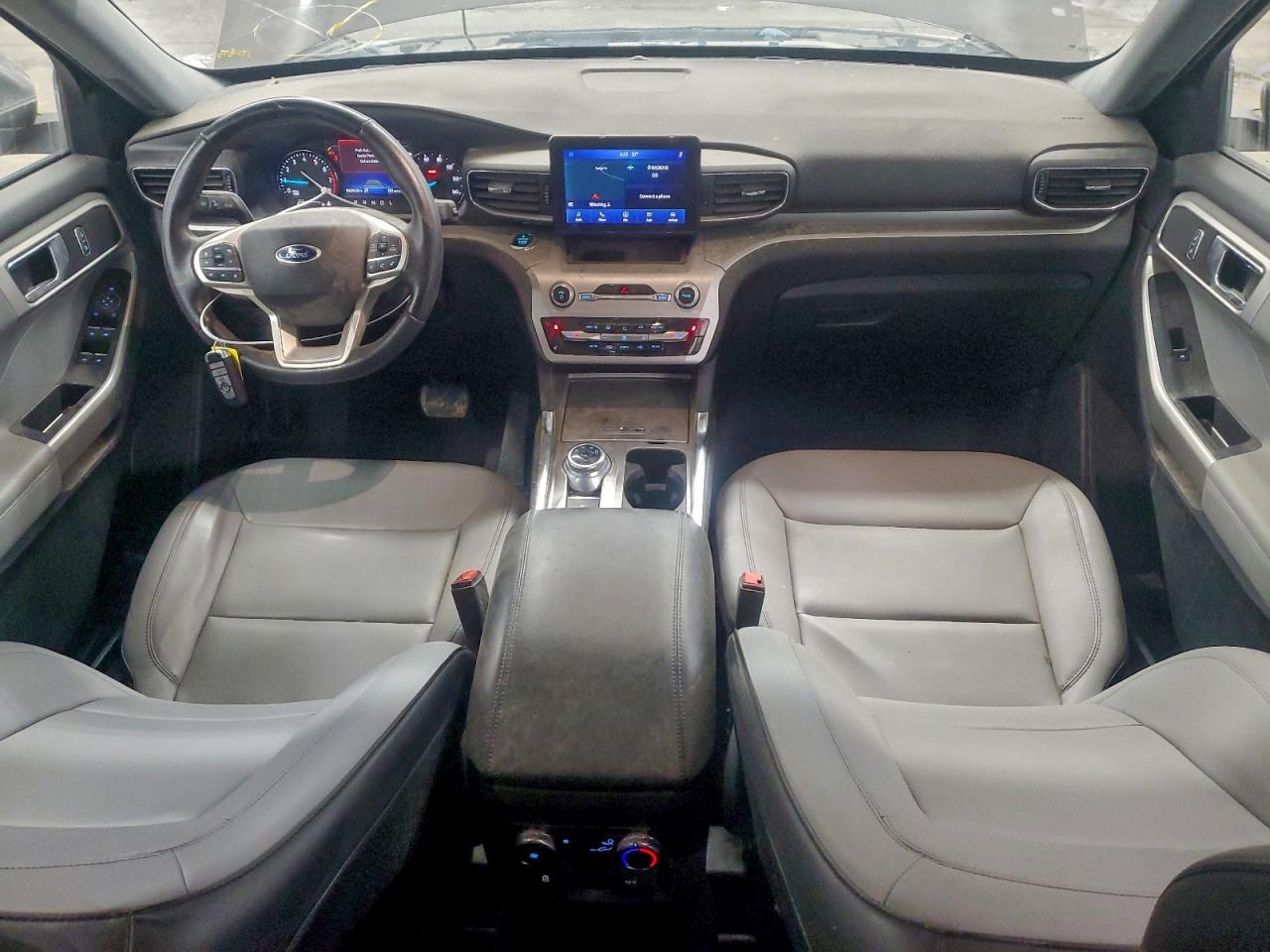 Ford Explorer Xlt Image 4