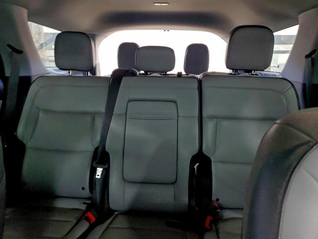 Ford Explorer Xlt Image 10