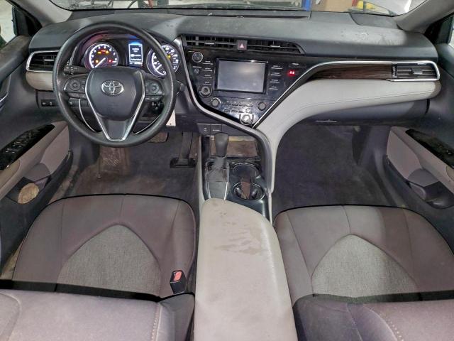 Toyota Camry L Image 8