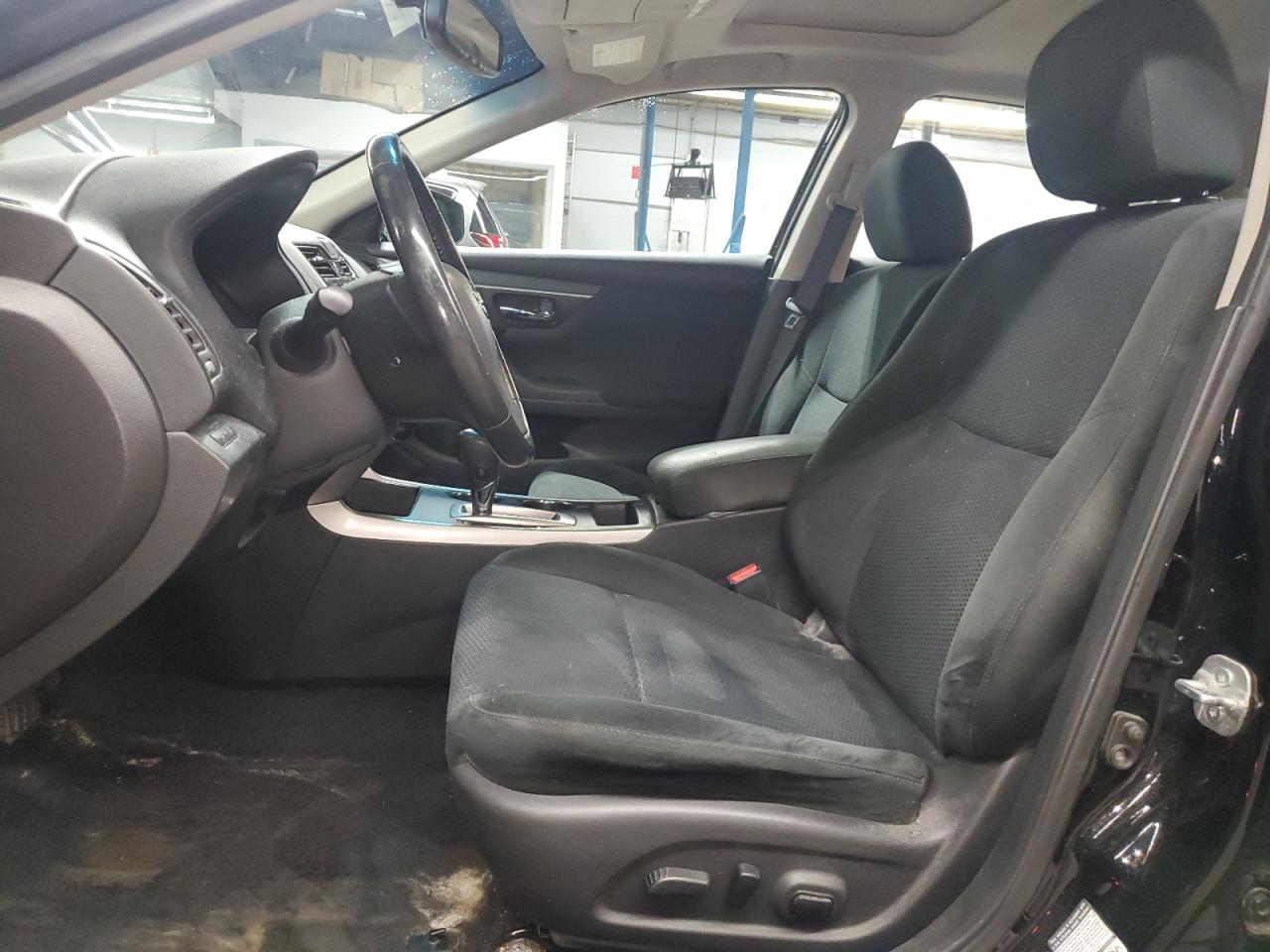 Nissan Altima 2.5 Image 7