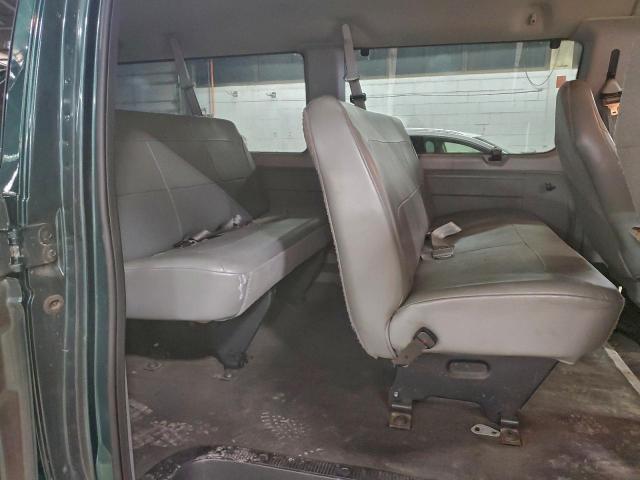 Ford Econoline E350 Super Duty Wagon Image 13