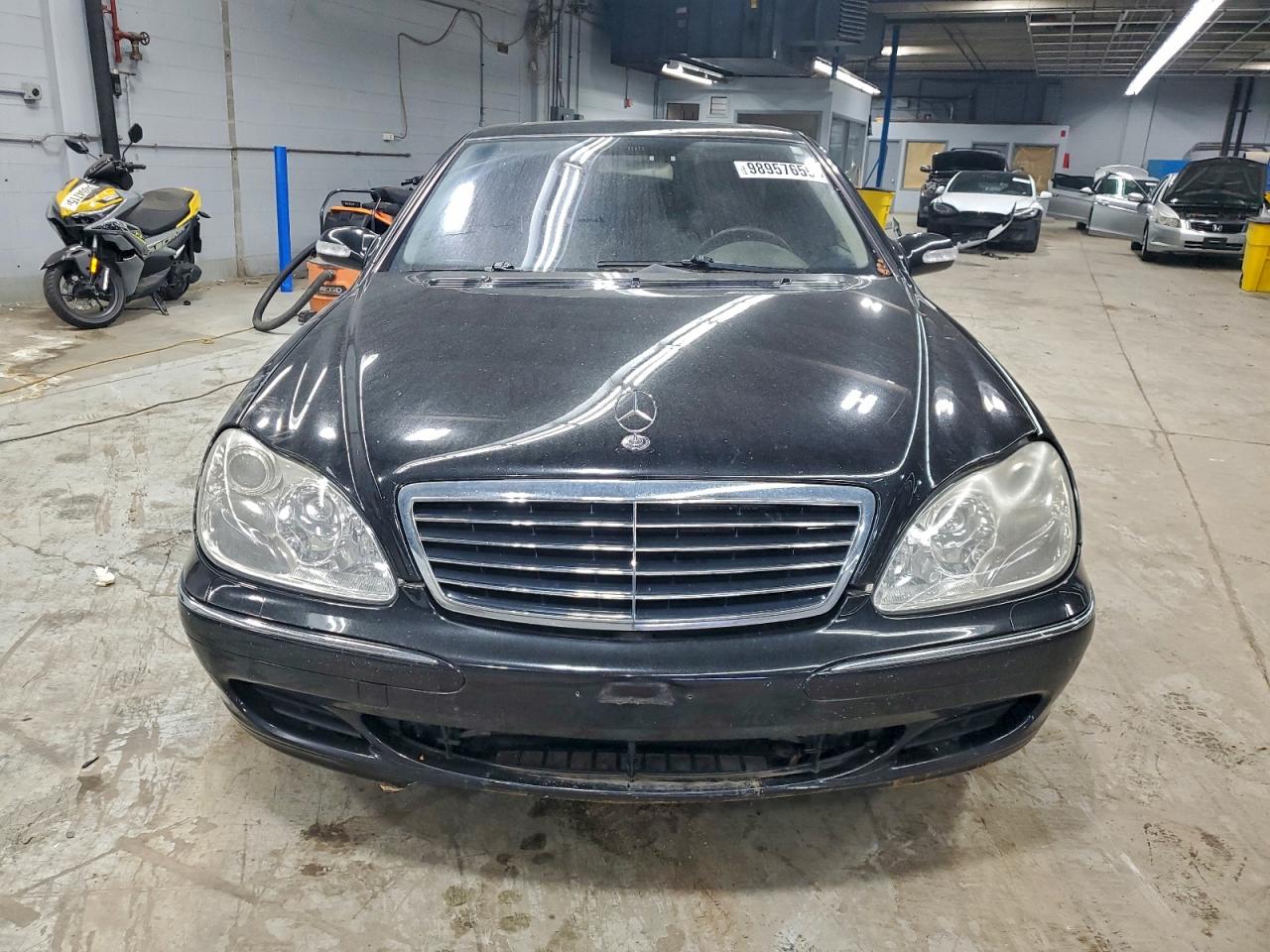 Mercedes-Benz S-Class 500 4matic Image 11