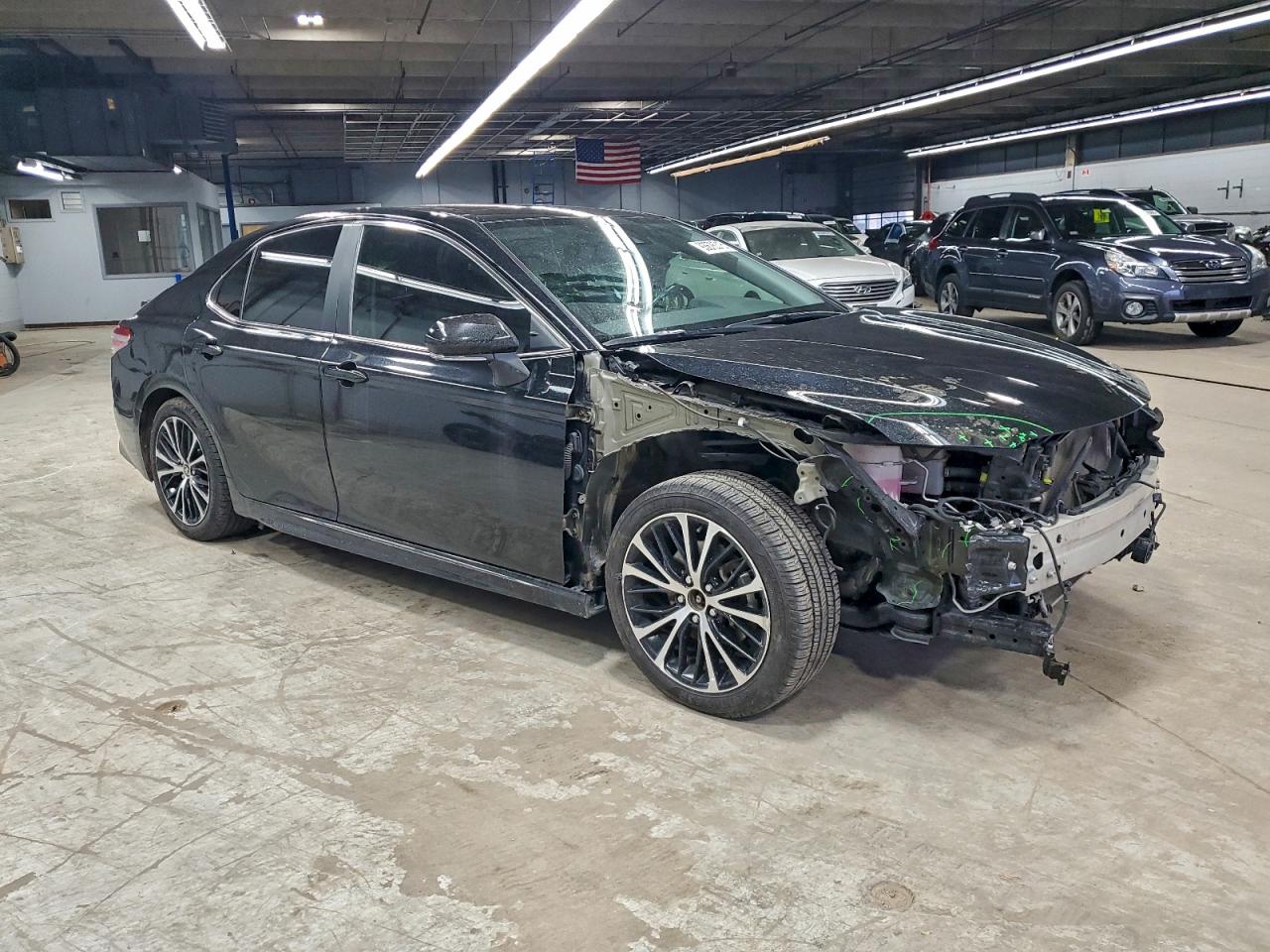 Toyota Camry Se Image 3