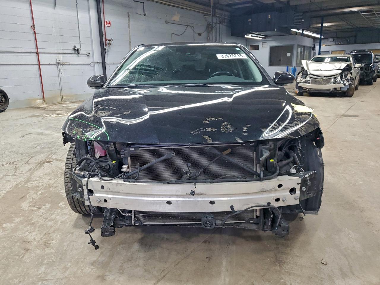 Toyota Camry Se Image 8