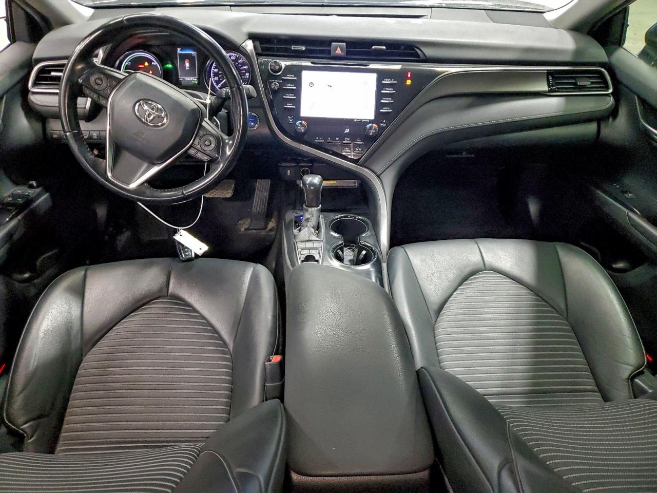 Toyota Camry Se Image 4