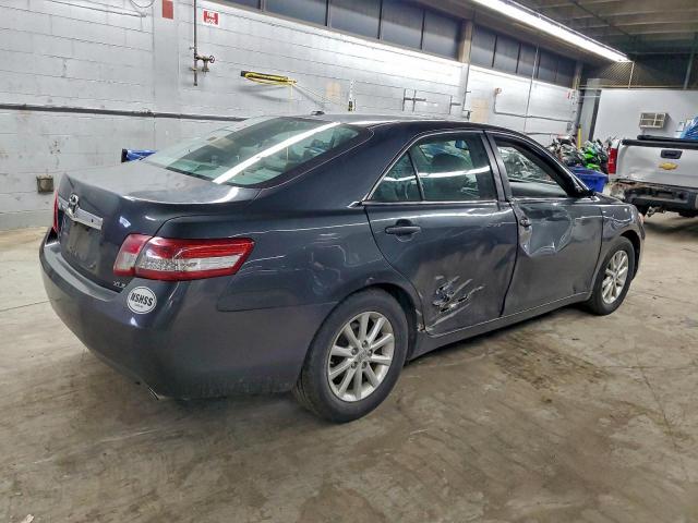 Toyota Camry Se Image 3
