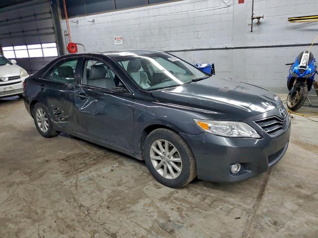 Toyota Camry Se Image 2