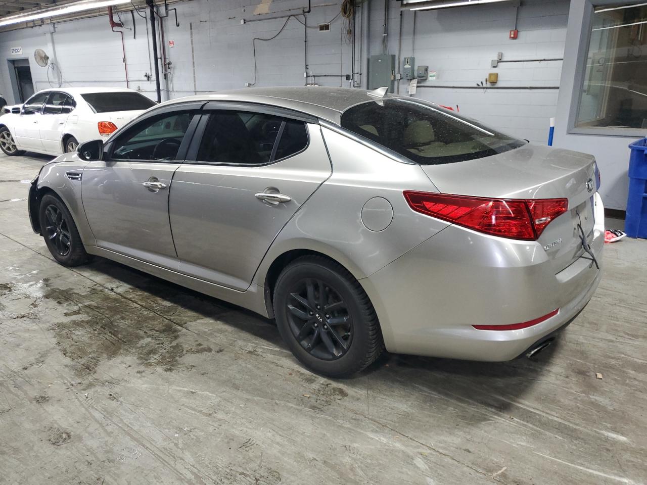 Kia Optima Lx Image 12