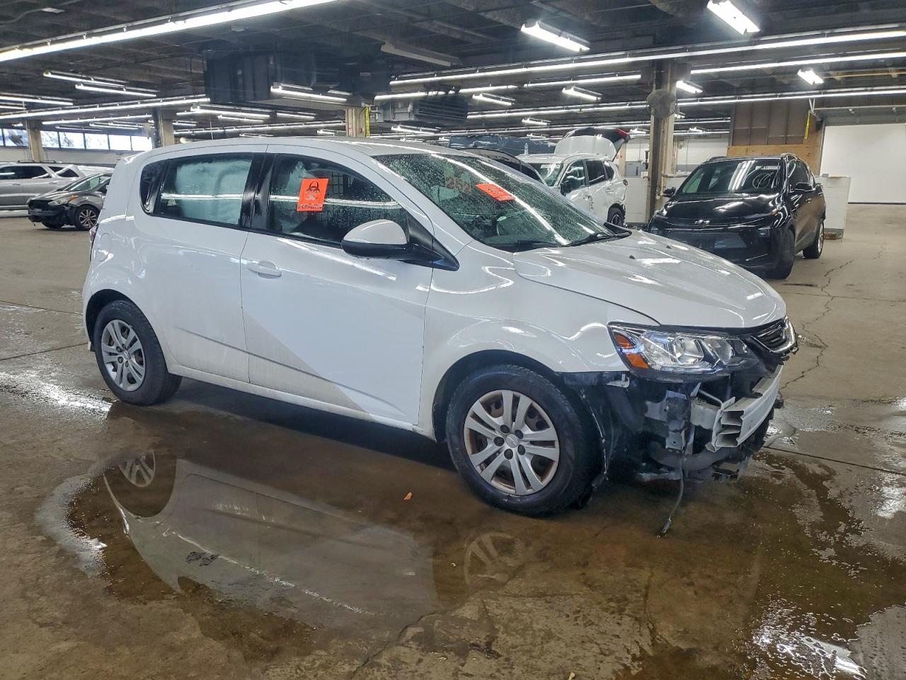 Chevrolet Sonic Image 13