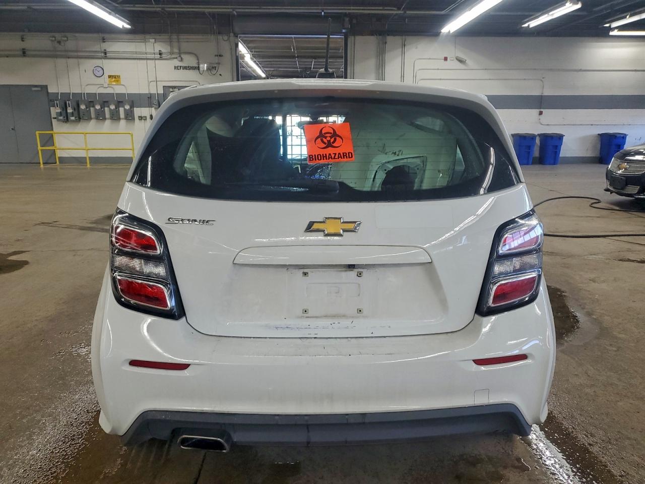 Chevrolet Sonic Image 5