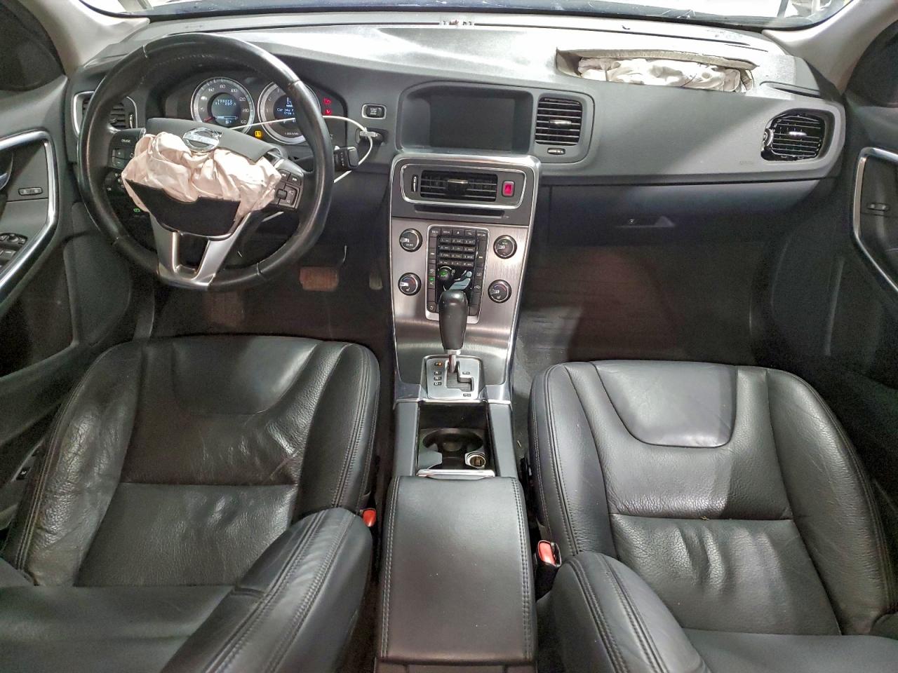 Volvo S60 T5 Image 12