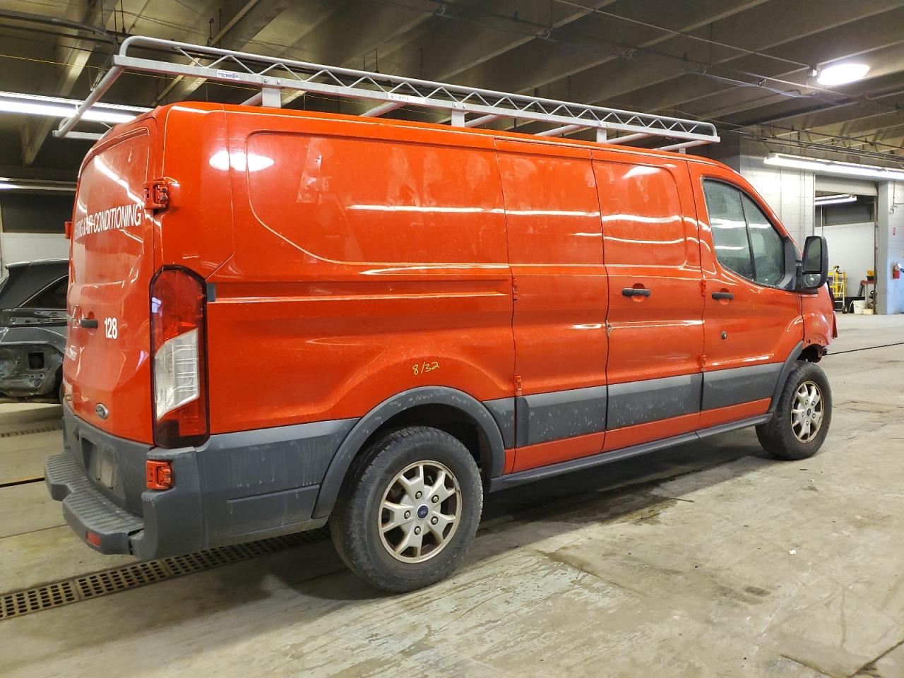 Ford Transit T-150 Image 13