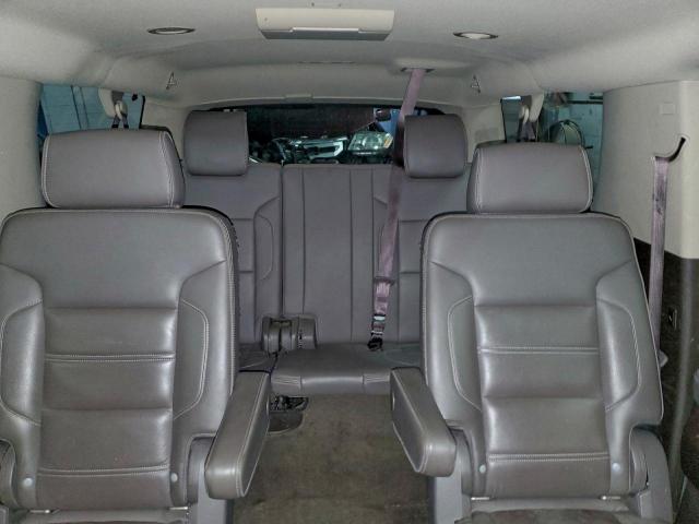 GMC Yukon Denali Image 5