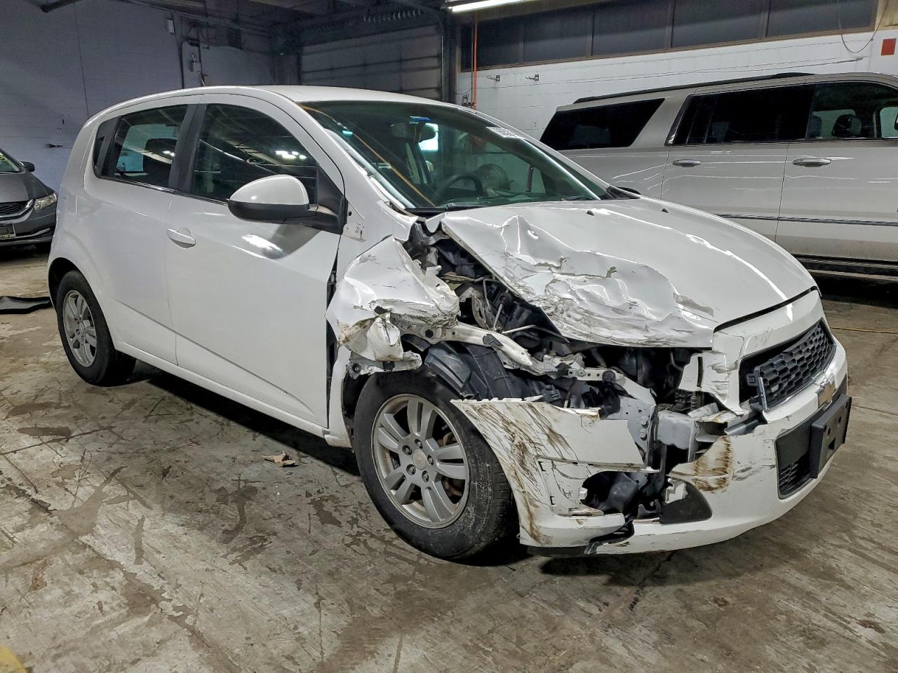 Chevrolet Sonic Lt Image 11