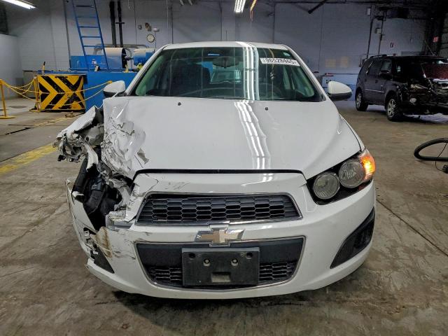 Chevrolet Sonic Lt Image 9