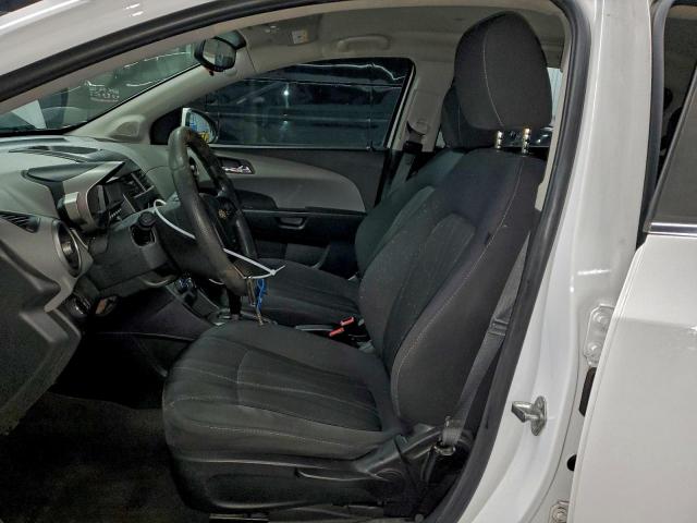 Chevrolet Sonic Lt Image 5