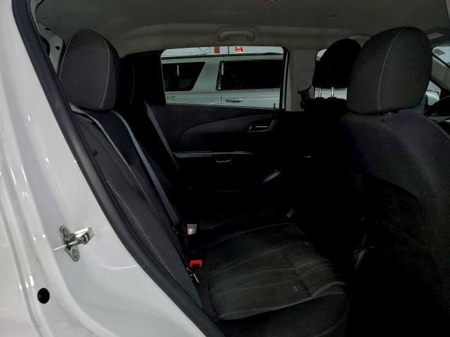 Chevrolet Sonic Lt Image 6