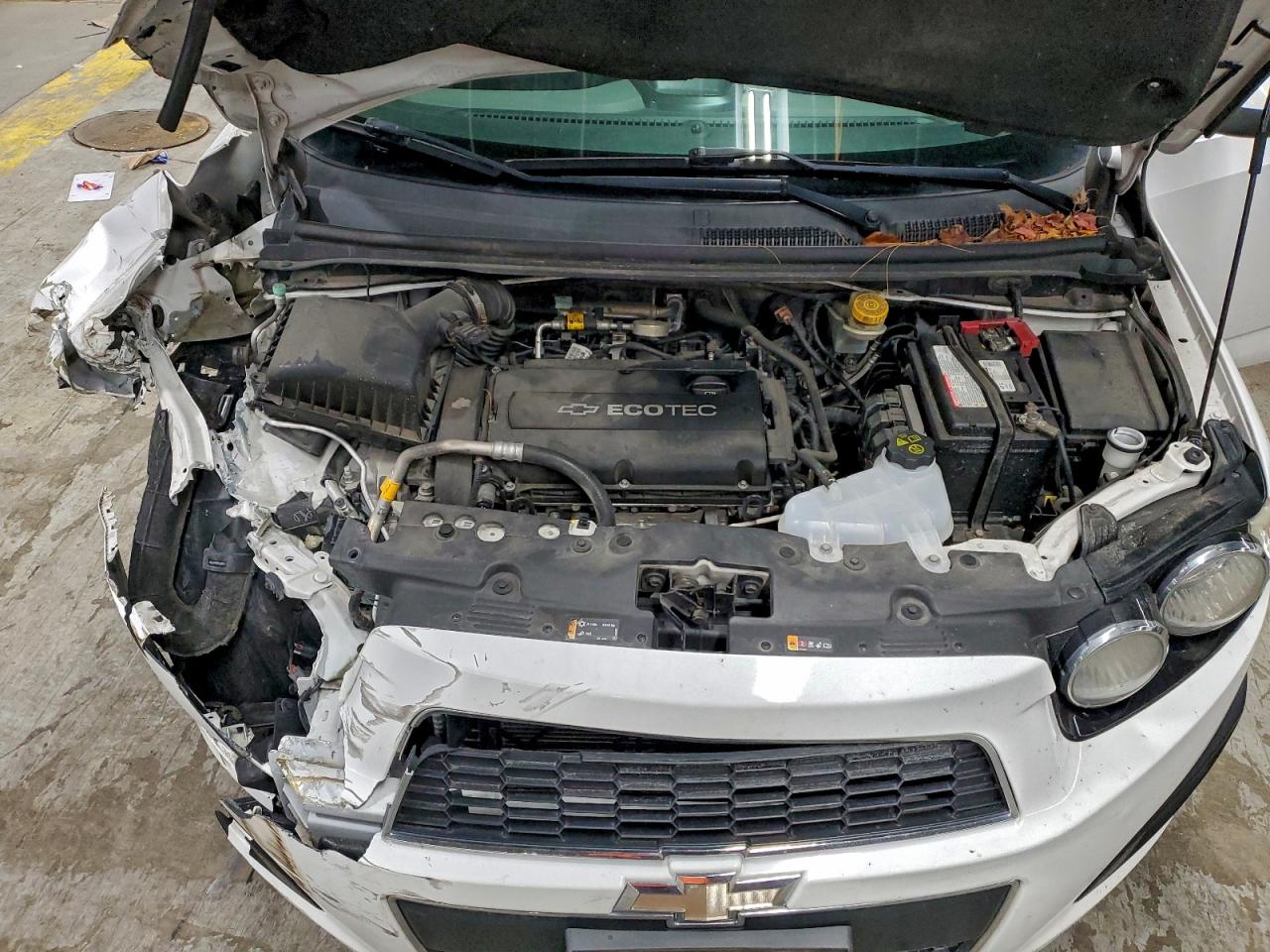 Chevrolet Sonic Lt Image 12