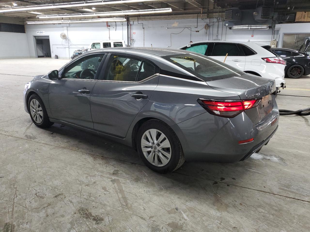 Nissan Sentra S Image 8