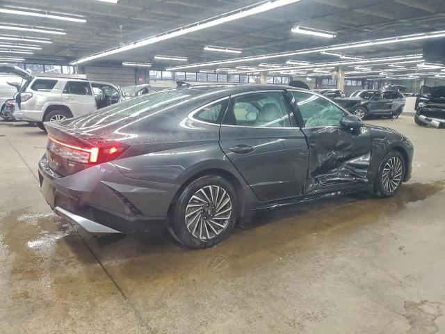 Hyundai SONATA Hybrid Image 10