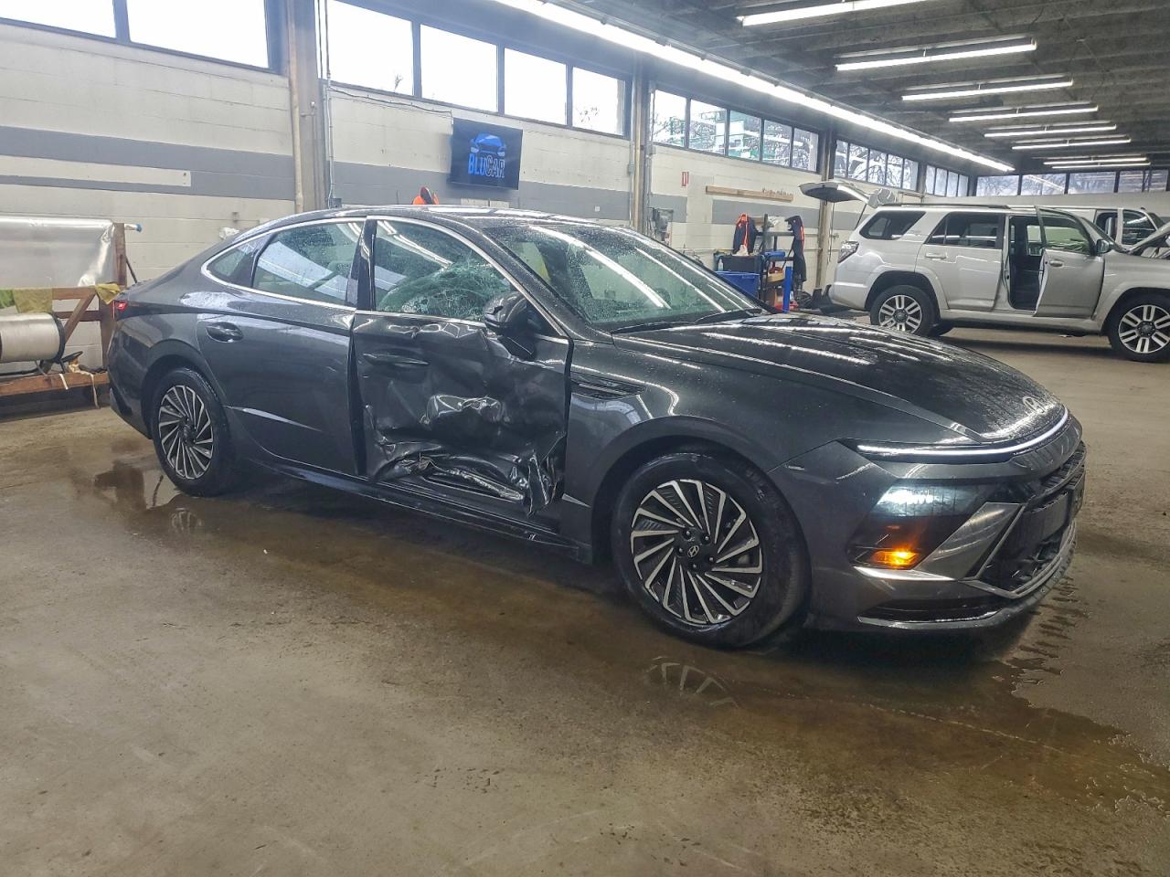 Hyundai SONATA Hybrid Image 3