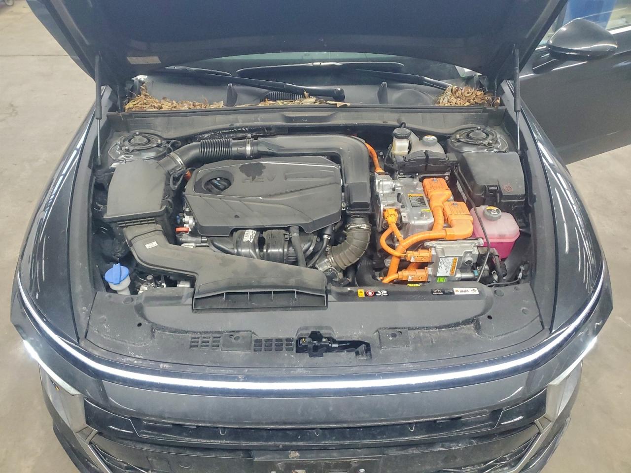 Hyundai SONATA Hybrid Image 11