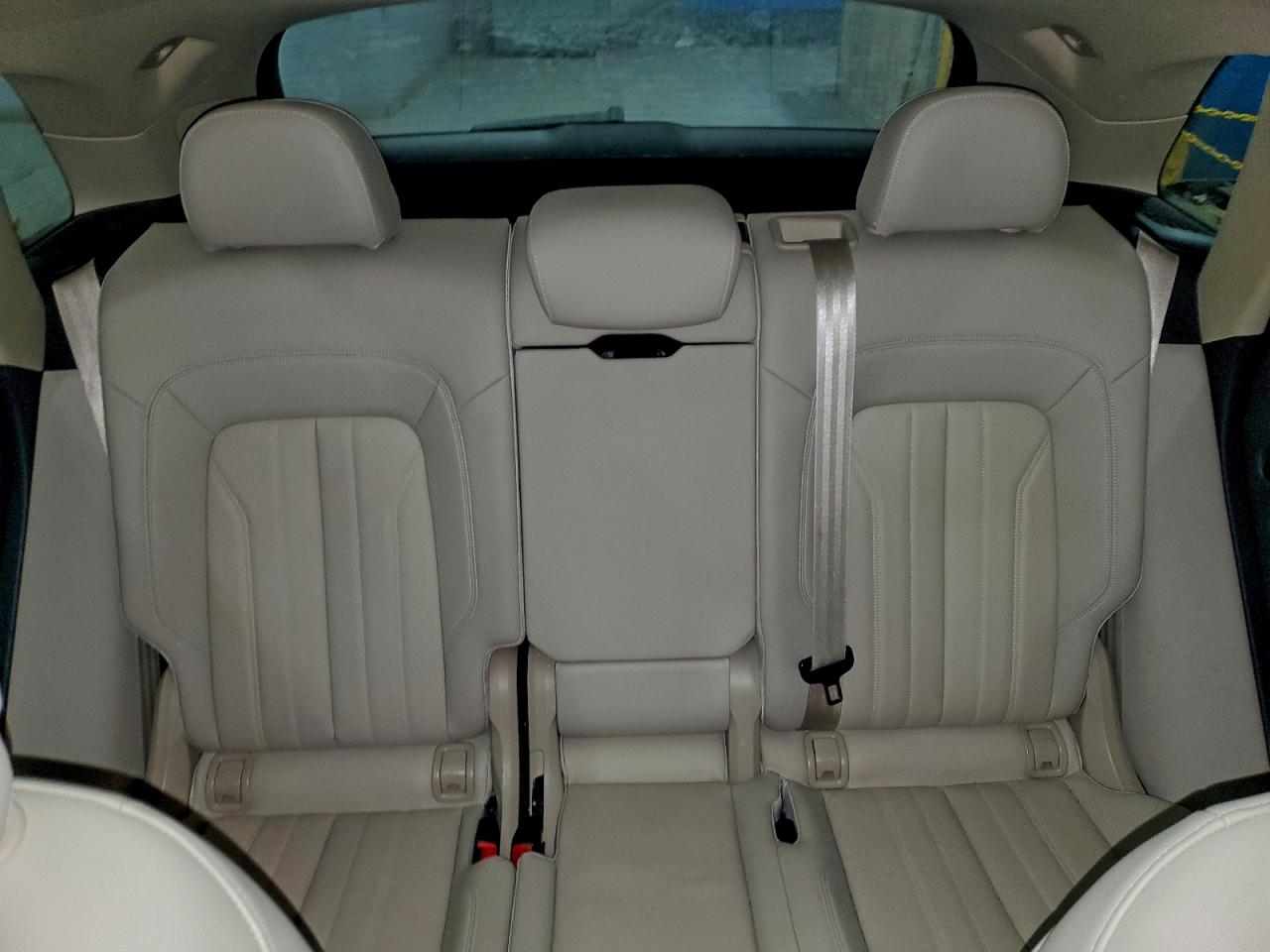 Audi Q5 Premium Plus Image 11