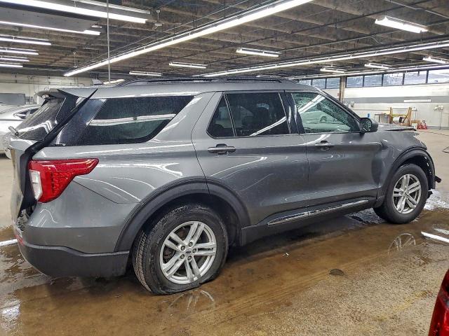 Ford Explorer Xlt Image 8