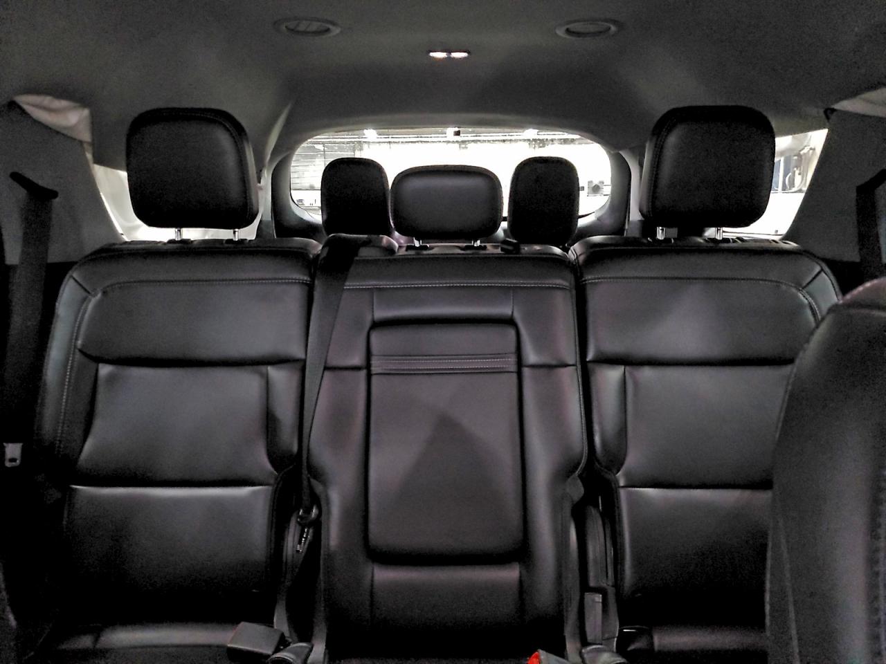 Ford Explorer Xlt Image 11