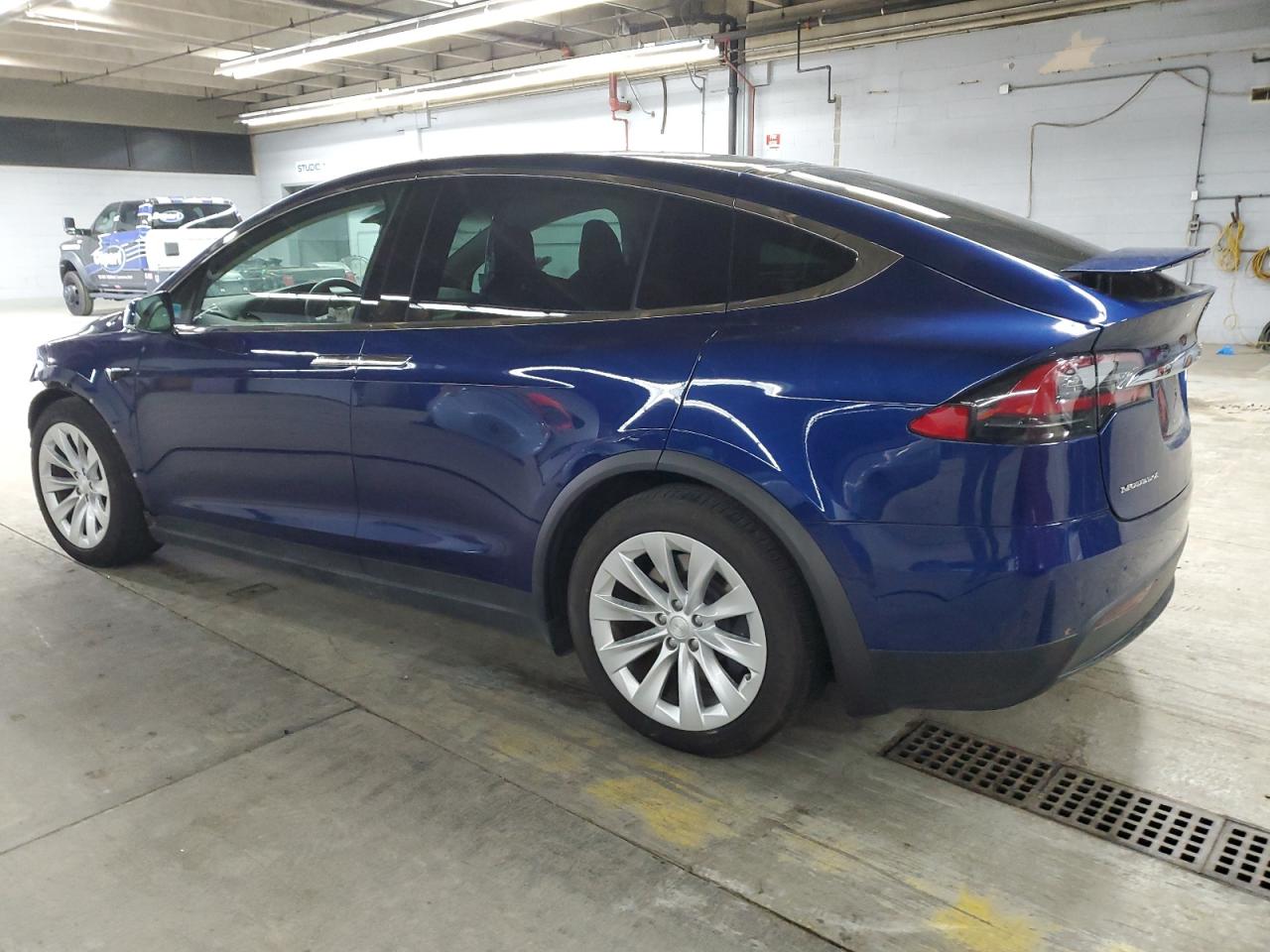 Tesla Model X Image 3