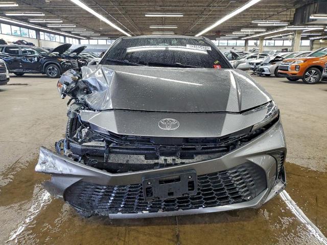 Toyota Camry Xse Image 4