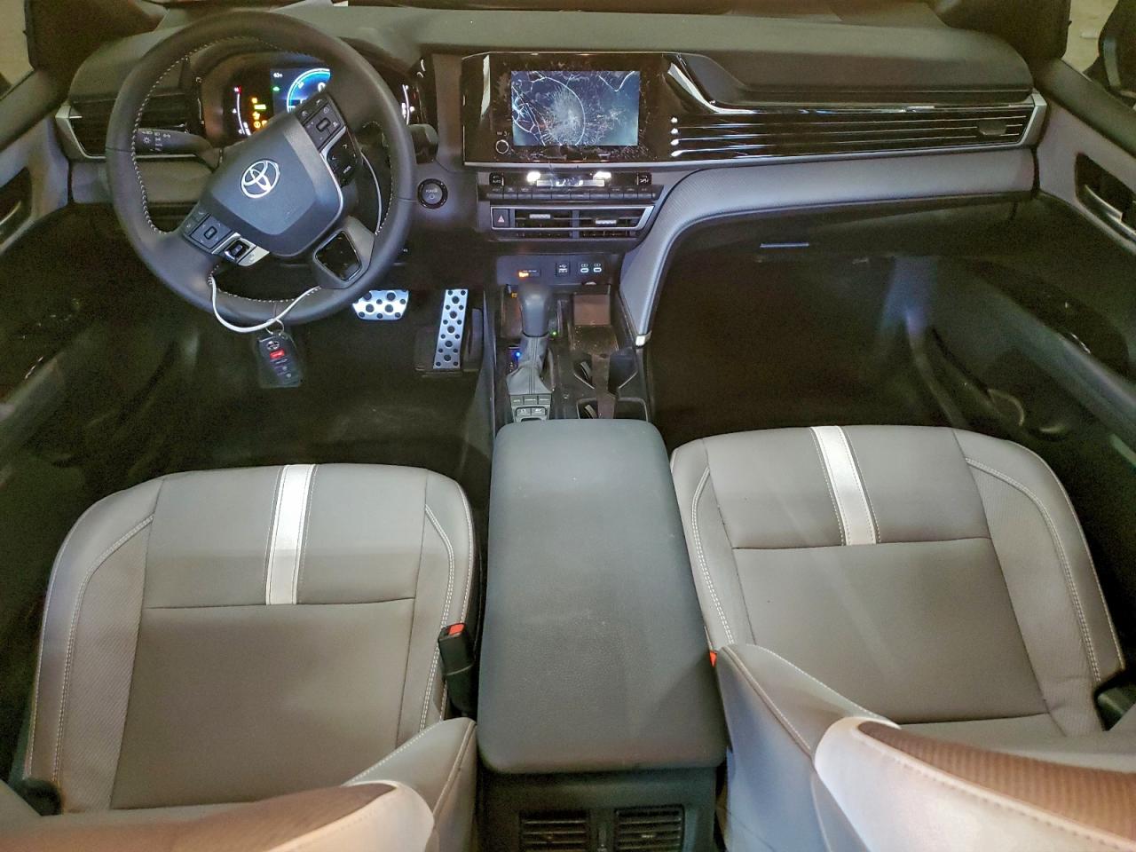 Toyota Camry Xse Image 11