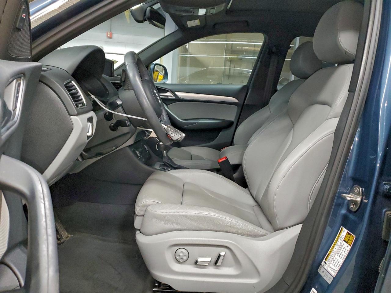 Audi Q3 Premium Plus Image 9