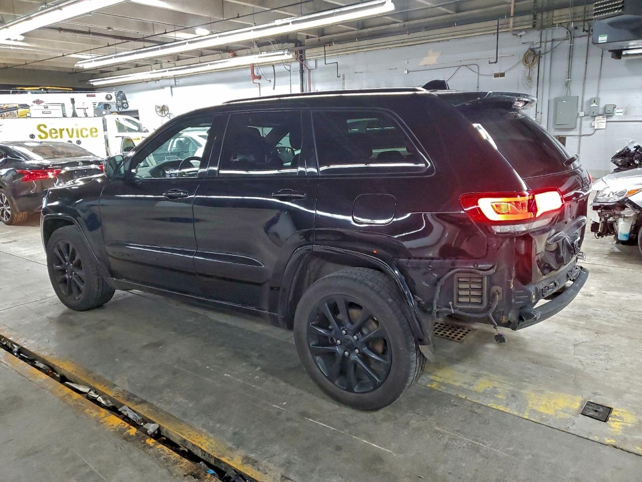 Jeep Grand Cherokee Laredo Image 6