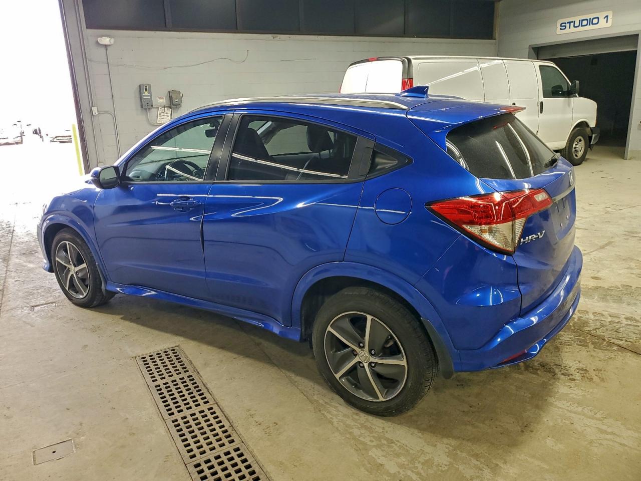 Honda HR-V Touring Image 4