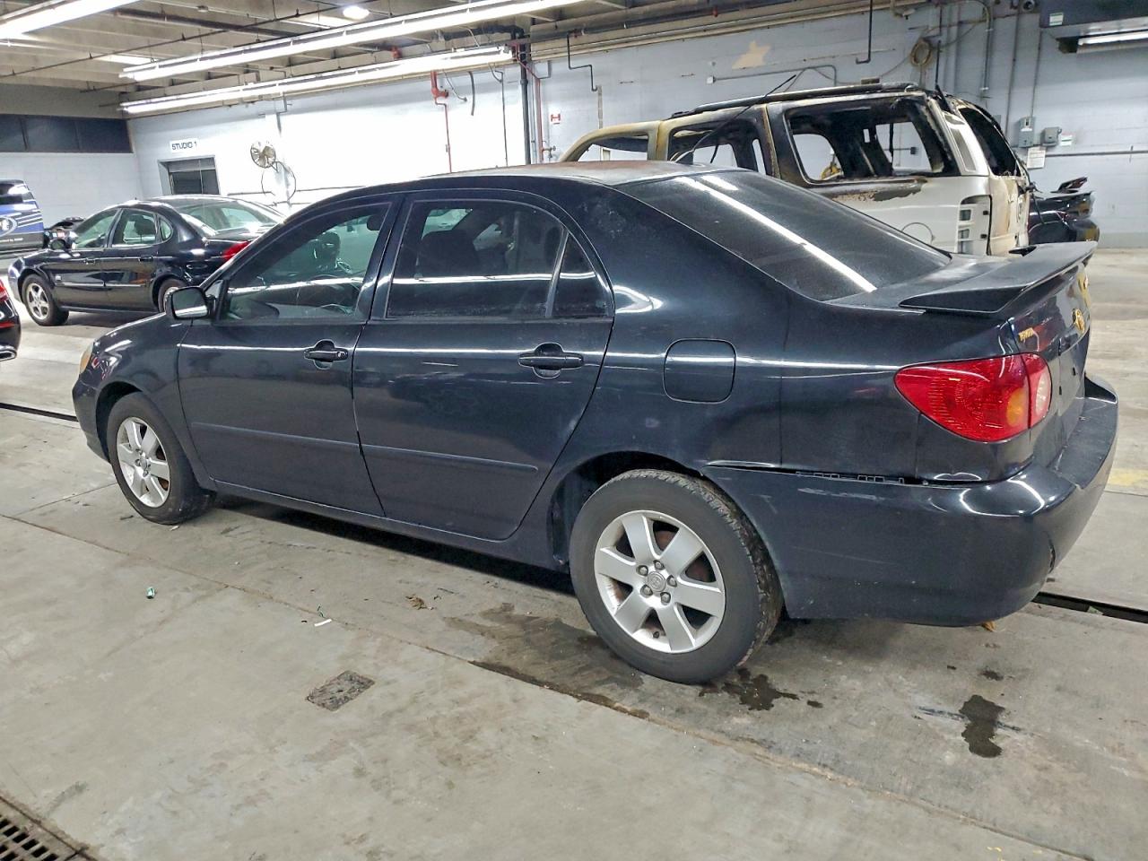 Toyota Corolla Ce Image 2