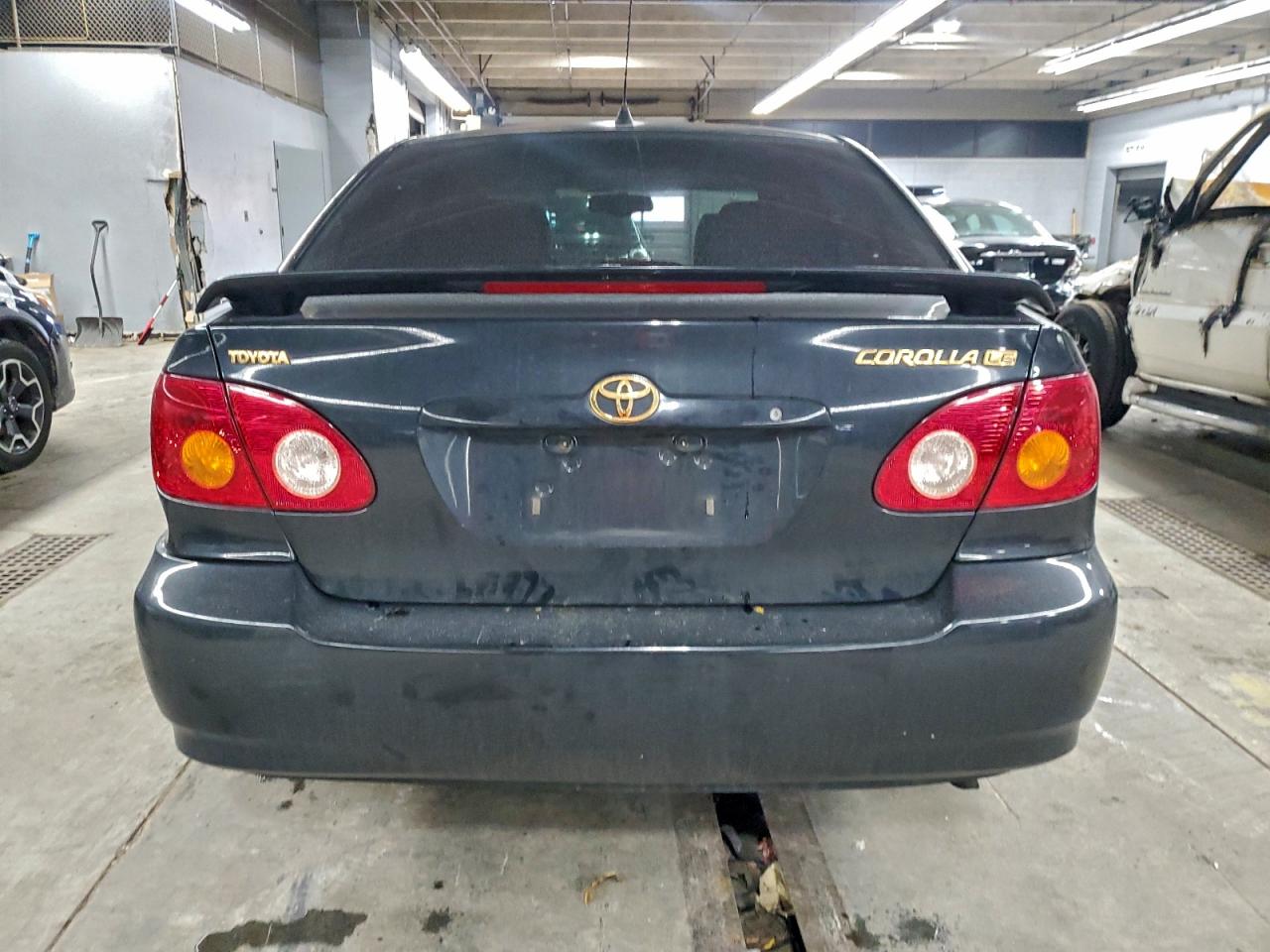 Toyota Corolla Ce Image 3